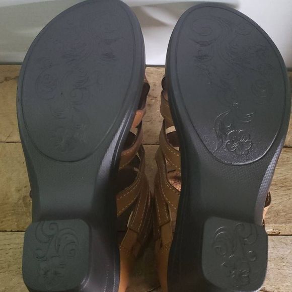 Easy Street Women's Region Heeled Sandal brown strappy ankle summer - Picture 5 of 7